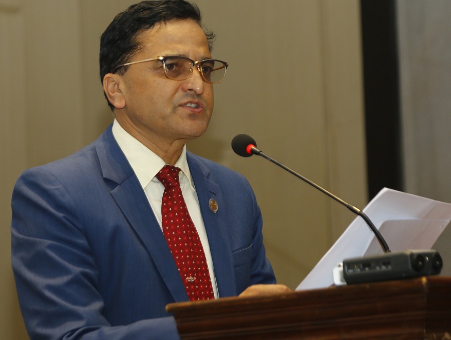 नागरिकता जस्तो विषयमा खेलबाड गर्नु हुँदैनः योगेश भट्टराई
